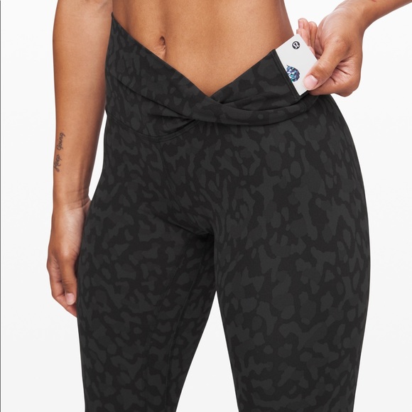 Lululemon’s Align pant 28” leggings - Picture 4 of 7